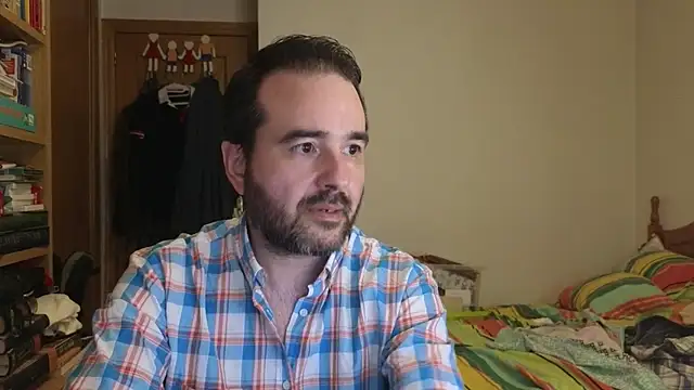 Snapshot of curiosillo83 chatting on 4, 6, 2026 curiosillo83 online show from 4, 6, 2026