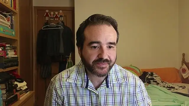 Snapshot of curiosillo83 chatting on 7, 7, 2026 curiosillo83 online show from 7, 7, 2026
