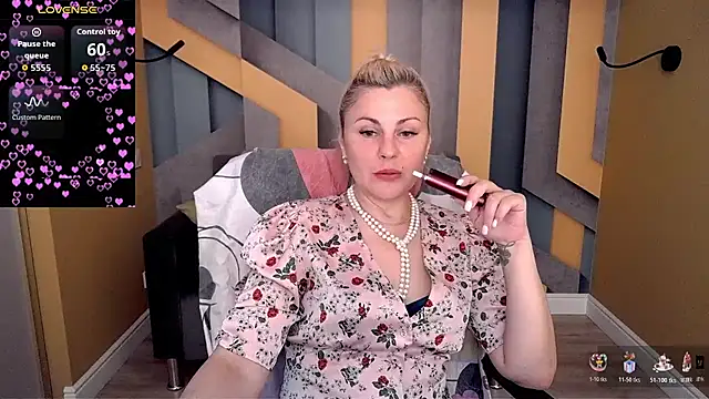 Candy Long online show from 3, 7, 2026