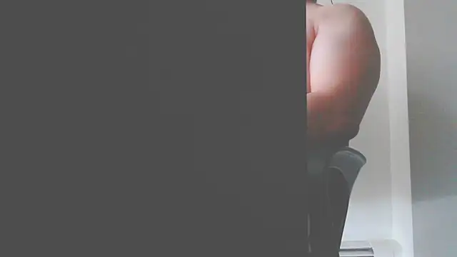 Naked Man  online show from 16, 2, 2026