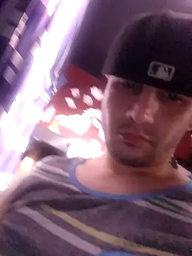 Baggin Straight Boys online show from 19, 7, 2026