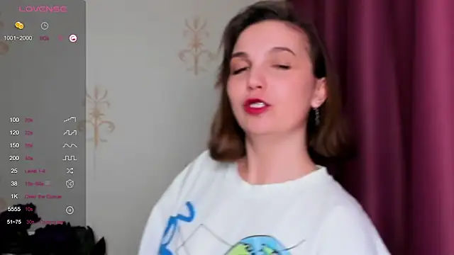 Snapshot of KindHazelHere_ chatting on 28, 2, 2025 KindHazelHere online show from 28, 2, 2025