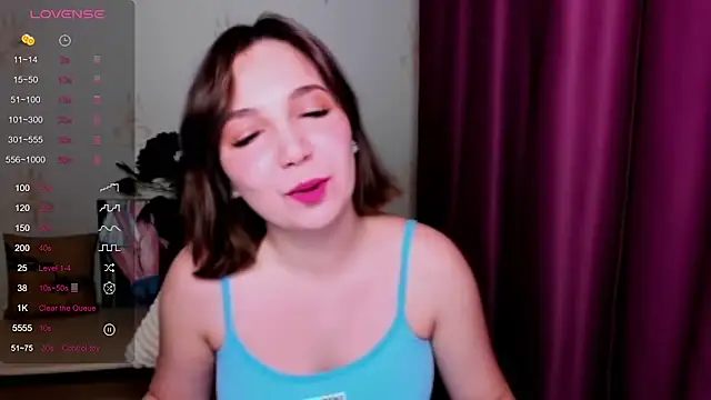 Snapshot of KindHazelHere_ chatting on 4, 3, 2025 KindHazelHere online show from 4, 3, 2025