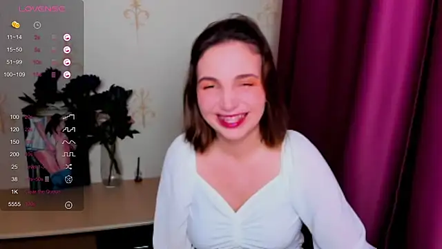 Snapshot of KindHazelHere_ chatting on 11, 9, 2025 KindHazelHere online show from 11, 9, 2025