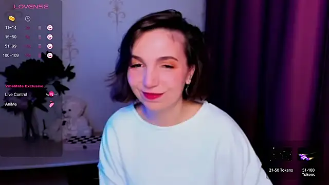 KindHazelHere  online show from 13, 11, 2025