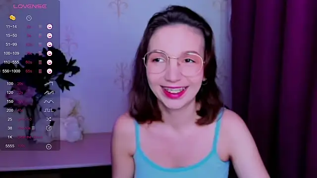 Snapshot of KindHazelHere_ chatting on 11, 6, 2026 KindHazelHere online show from 11, 6, 2026