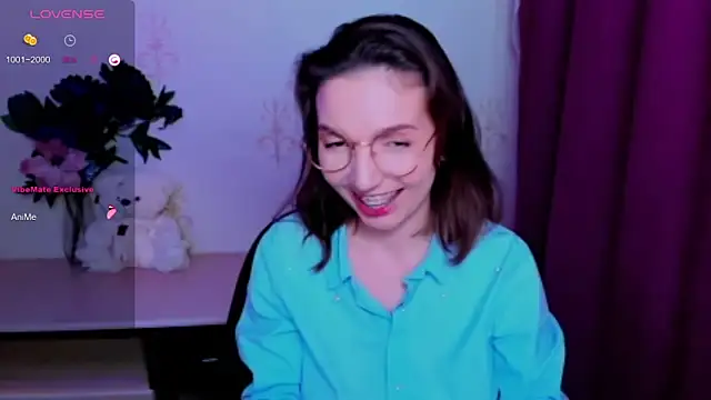 Snapshot of KindHazelHere_ chatting on 15, 6, 2026 KindHazelHere online show from 15, 6, 2026
