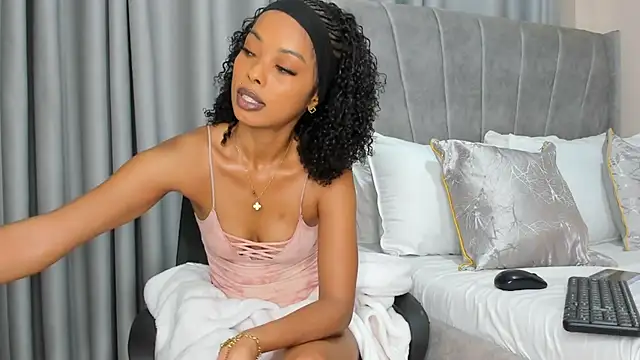 Snapshot of thee_sexy_goddess chatting on 16, 9, 2025 thee sexy goddess online show from 16, 9, 2025