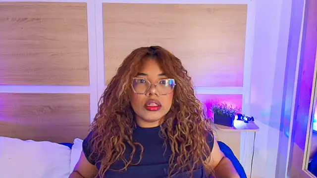  nickypurple  online show from 28, 6, 2026