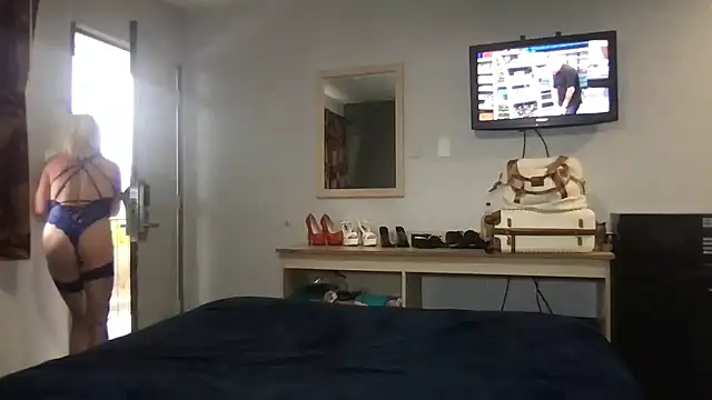 TiffaneyLove online show from 11, 3, 2026