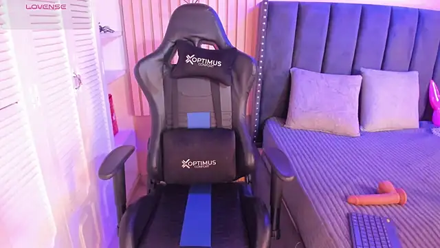 ashlye miller  online show from 19, 2, 2025