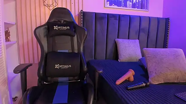 ashlye miller  online show from 15, 10, 2025