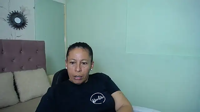 mature martina online show from 25, 2, 2025