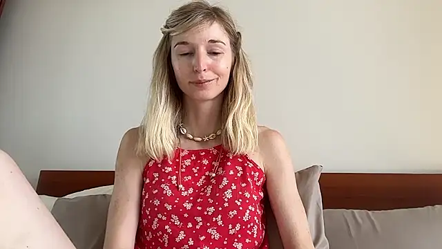 Snapshot of ivankai_ chatting on 20, 12, 2025 ivankai online show from 20, 12, 2025