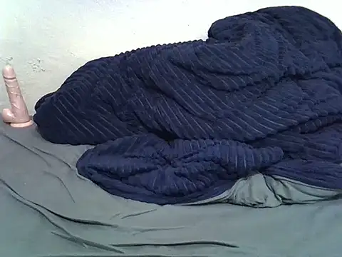 Snapshot of pretty-donna chatting on 29, 10, 2025 pretty-donna online show from 29, 10, 2025