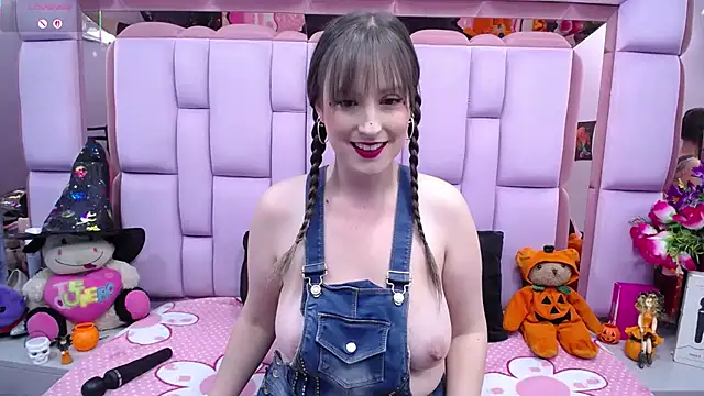 Snapshot of Belly_Rosse chatting on 14, 10, 2025 Belly Rosse online show from 14, 10, 2025
