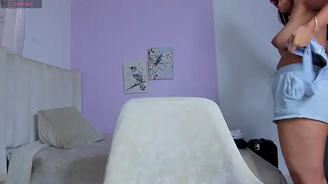 Snapshot of Mhia_palmer chatting on 17, 11, 2025 Mhia palmer online show from 17, 11, 2025