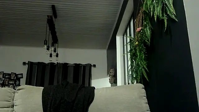 Snapshot of feline27 chatting on 16, 11, 2025 feline27 online show from 16, 11, 2025