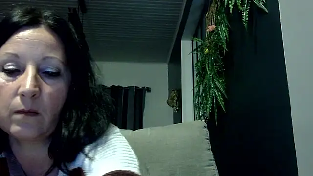 Snapshot of feline27 chatting on 12, 1, 2026 feline27 online show from 12, 1, 2026