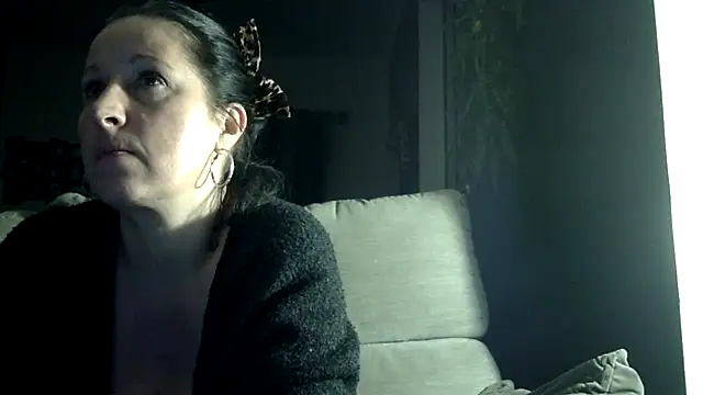 Snapshot of feline27 chatting on 14, 1, 2026 feline27 online show from 14, 1, 2026