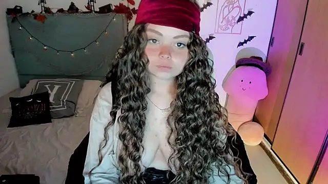 Snapshot of damn_that_booty chatting on 28, 10, 2025 damn that booty online show from 28, 10, 2025