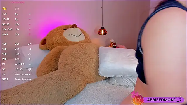 AbbieEdmond online show from 27, 1, 2025