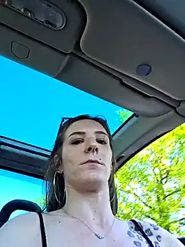 Ladykimberly XOXO online show from 8, 4, 2026