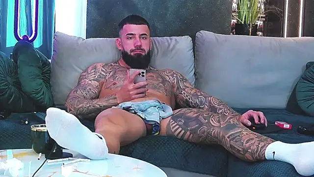 masterkingofmusclee online show from 8, 1, 2025