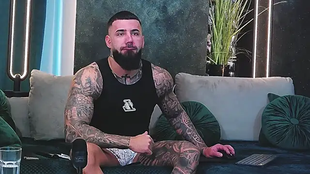 masterkingofmusclee online show from 13, 1, 2025