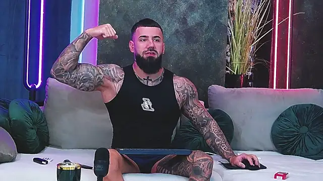 masterkingofmusclee online show from 15, 1, 2025