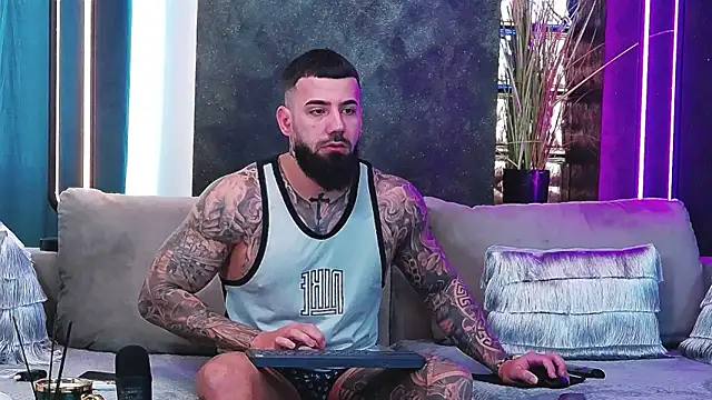 masterkingofmusclee online show from 24, 2, 2025