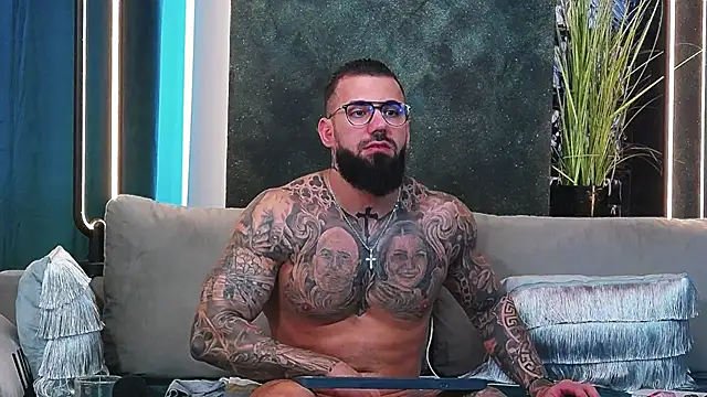 masterkingofmusclee online show from 6, 3, 2025