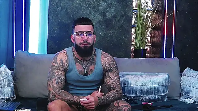 masterkingofmusclee online show from 7, 3, 2025