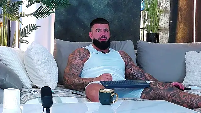 masterkingofmusclee online show from 9, 9, 2025