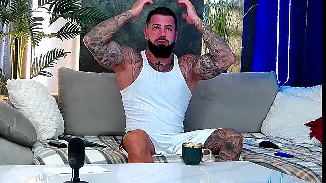 masterkingofmusclee online show from 1, 10, 2025