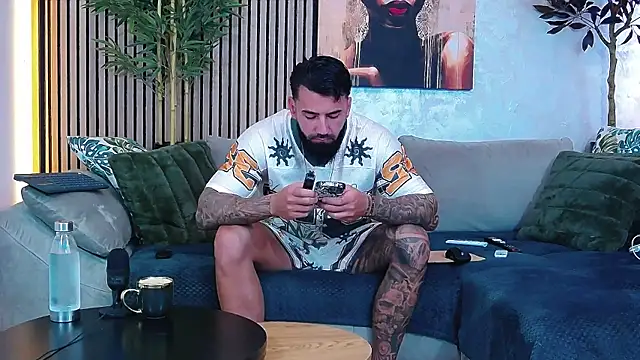 masterkingofmusclee online show from 1, 6, 2026