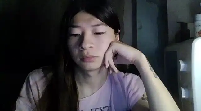 CarlyJoy online show from 16, 3, 2025