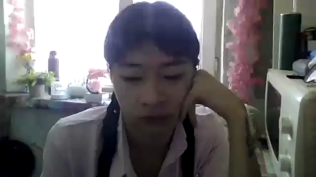 CarlyJoy online show from 13, 4, 2026