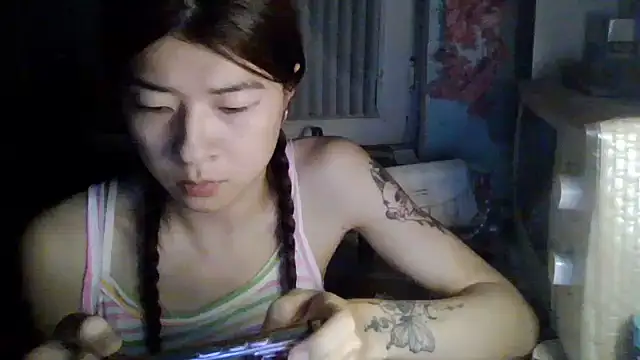 CarlyJoy online show from 13, 6, 2026