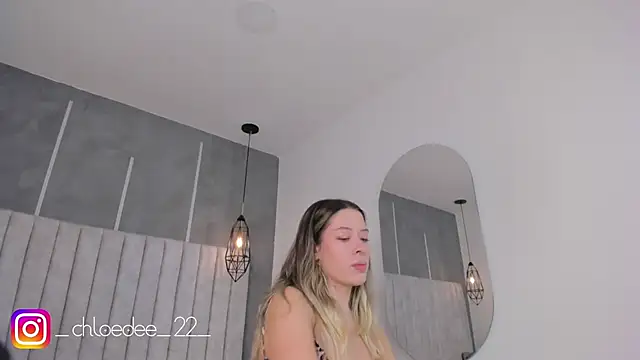 Snapshot of chloe_d chatting on 19, 1, 2025 chloe d online show from 19, 1, 2025