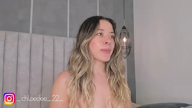 Snapshot of chloe_d chatting on 11, 2, 2025 chloe d online show from 11, 2, 2025