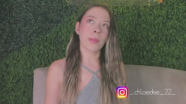 Snapshot of chloe_d chatting on 15, 9, 2025 chloe d online show from 15, 9, 2025