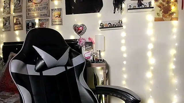 Cristal Jonasxh online show from 26, 9, 2025