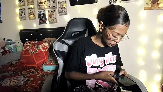 Cristal Jonasxh online show from 6, 11, 2025