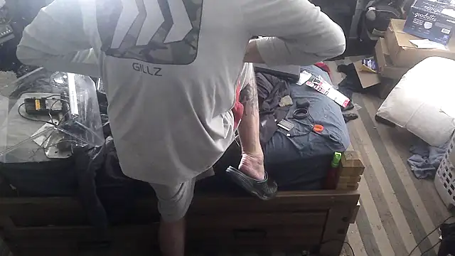 Bi curious86 online show from 12, 4, 2026