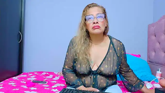 Snapshot of TifanyNasty chatting on 22, 9, 2025 TifanyNasty online show from 22, 9, 2025