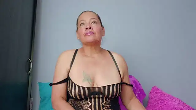 Snapshot of TifanyNasty chatting on 8, 11, 2025 TifanyNasty online show from 8, 11, 2025