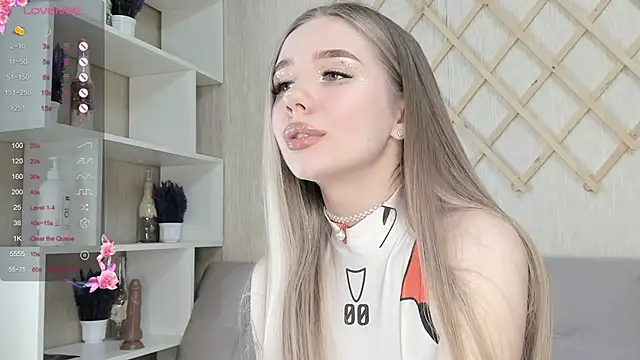 Snapshot of AutoBaby chatting on 25, 2, 2025 AutoBaby online show from 25, 2, 2025