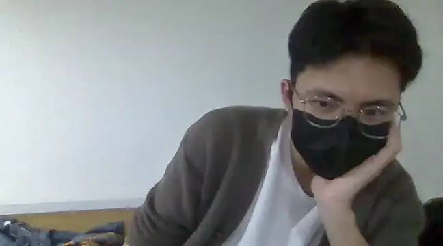 Snapshot of Gwencloudy chatting on 1, 1, 2025 Gwencloudy online show from 1, 1, 2025