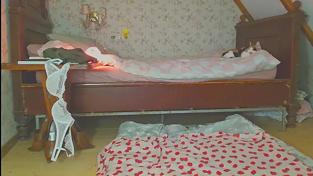 RubyLynxx online show from 7, 12, 2024